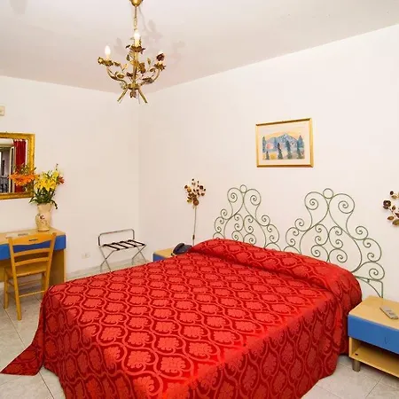 Da Peppe Отель 3*