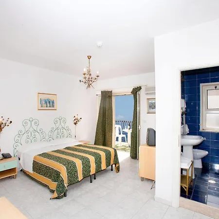 Отель Da Peppe 3*